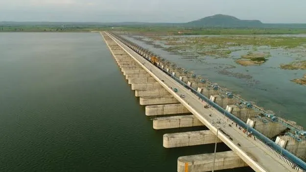 మేడిగడ్డ పునాదుల పరిశీలనలో సాంకేతిక చిక్కులు