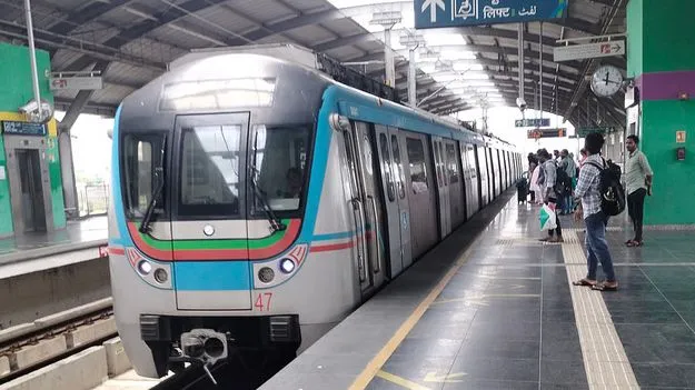 హైదరాబాద్‌ మెట్రో రెండో దశ ప్రతిపాదనలు అందాయి