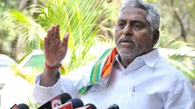 కాంగ్రెస్‌ అంతర్గత వ్యవహారాల్లోఫిరాయింపు ఎమ్మెల్యేల జోక్యమేంటి?