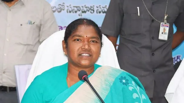 విప్లవోద్యమ విలువలతోనే  మంత్రిస్థాయికి: సీతక్క