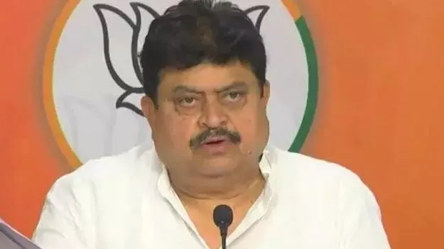 6 గ్యారంటీలకు చట్టబద్ధత కల్పించాలి