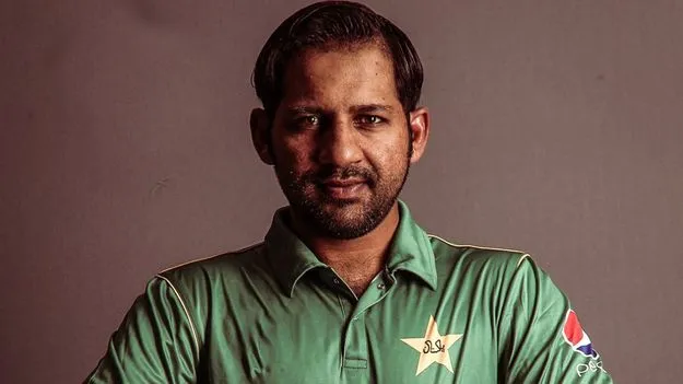 పాక్‌ మాజీ కెప్టెన్‌ సర్ఫరాజ్‌