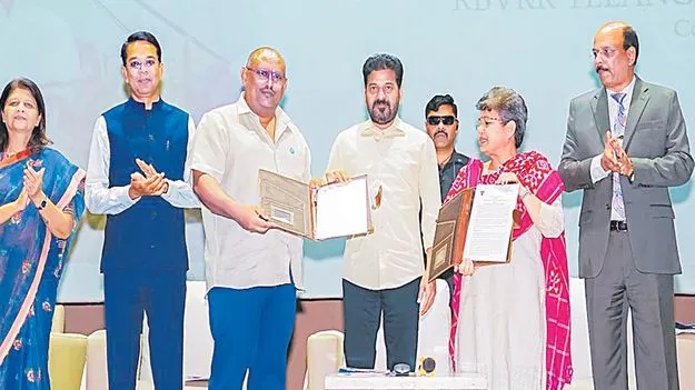 పోస్టింగులు ఎలా వస్తున్నాయో చూస్తున్నారుగా..