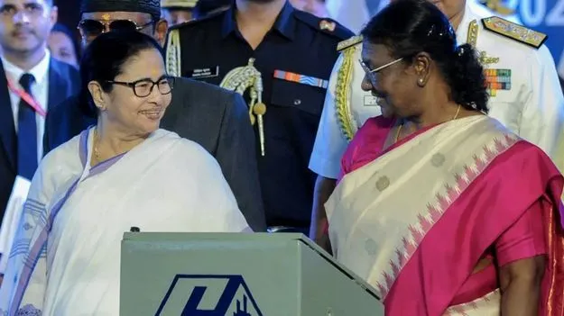 రాష్ట్రపతి బెంగాల్‌ పర్యటనలో ‘ప్రొటోకాల్‌ ఉల్లంఘన’పై కేంద్రానికి నివేదిక