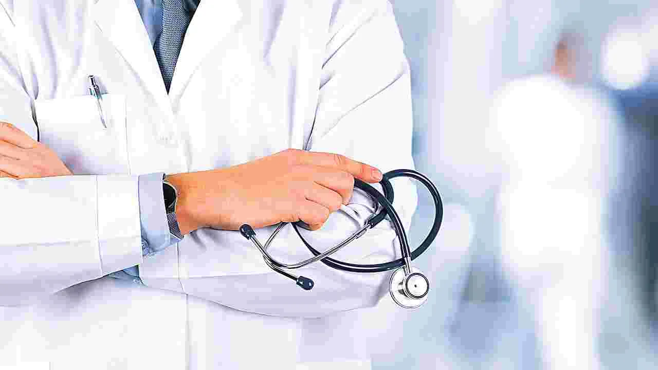 692 సివిల్‌ అసిస్టెంట్‌ సర్జన్‌ పోస్టుల మెరిట్‌ జాబితా విడుదల