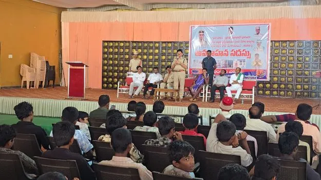 మత్తు పదార్థాలకు యువత దూరంగా ఉండాలి