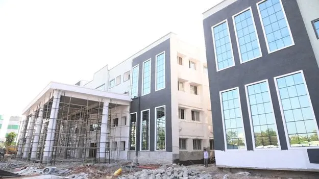 తుది దశకు ఆస్పత్రి భవనం...