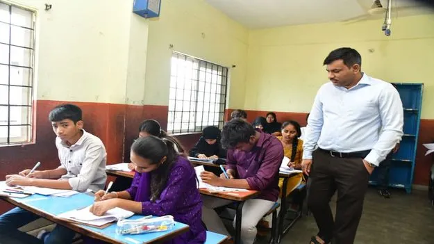 Karimnagar:   పదో తరగతి పరీక్షలు ప్రారంభం