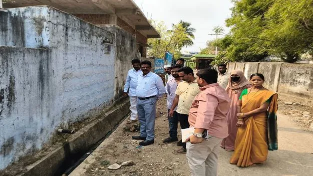 పరిసరాల పరిశుభ్రత ప్రతీ ఒక్కరి బాధ్యత 