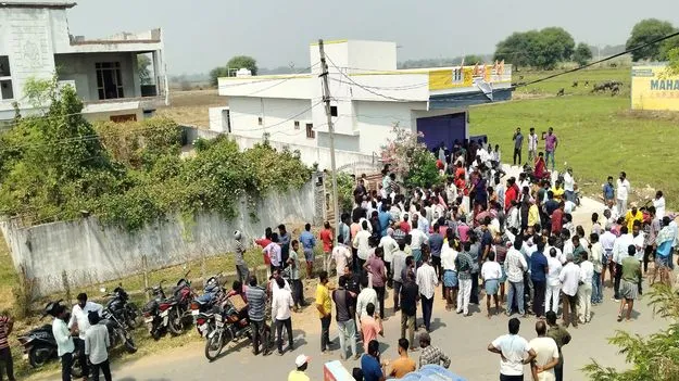 కళ్లముందే కాలిపోయి..