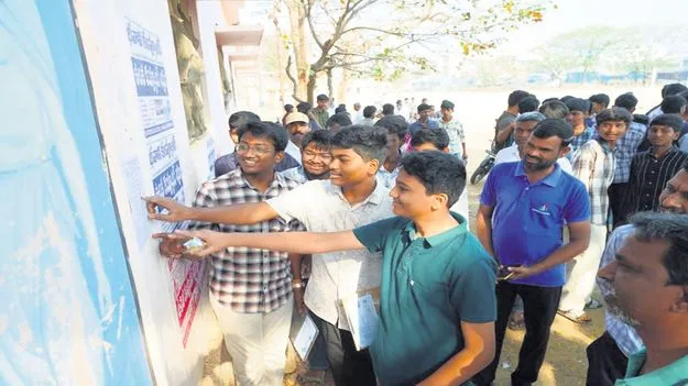 ప్రారంభమైన పది పరీక్షలు