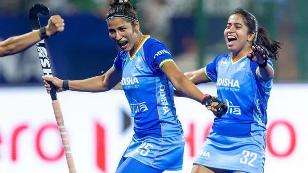 సెమీ‌స్‌లో భారత్‌