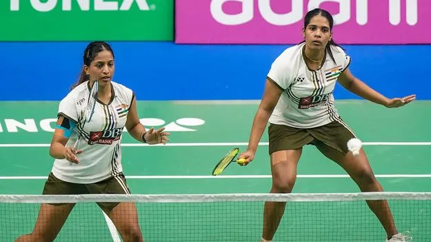 గాయత్రి జోడీ రిటైర్డ్‌ హర్ట్‌