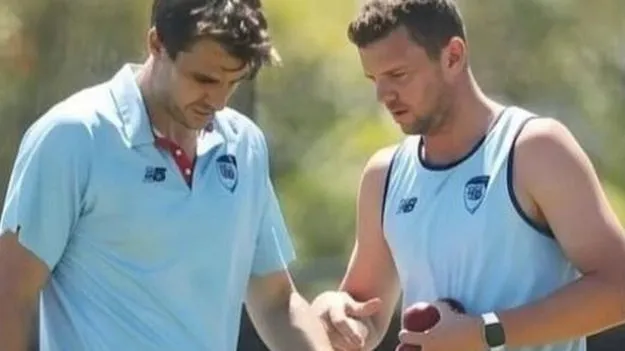 ఐపీఎల్‌ తొలి మ్యాచ్‌లకు హాజెల్‌వుడ్‌, కమిన్స్‌ దూరం?