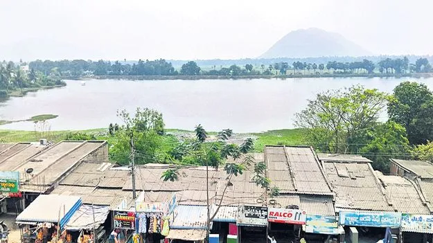 పాత చెరువుకు కొత్త రూపు!