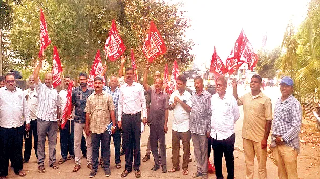  బస్సుల రాకపోకలకు సమయం పెంచండి