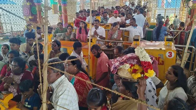 బోయకొండకు పోటెత్తిన భక్తజనం