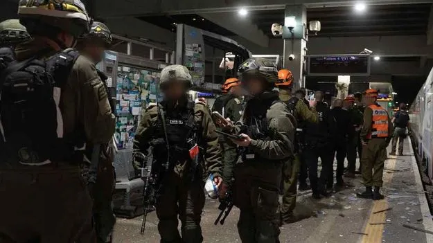 ఇజ్రాయెల్‌పై ఇరాన్ క్షిపణుల దాడి: ఇద్దరు మృతి, పలువురికి గాయాలు