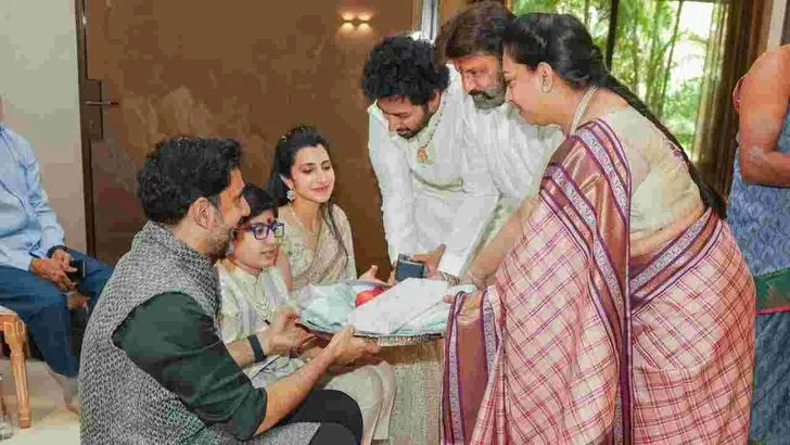 సంప్రదాయబద్ధంగా నారా దేవాన్ష్ ధోతీ వేడుక