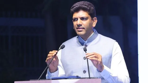 మహిళల అభ్యున్నతికి కేంద్ర, రాష్ట్రాల కృషి: పెమ్మసాని చంద్రశేఖర్