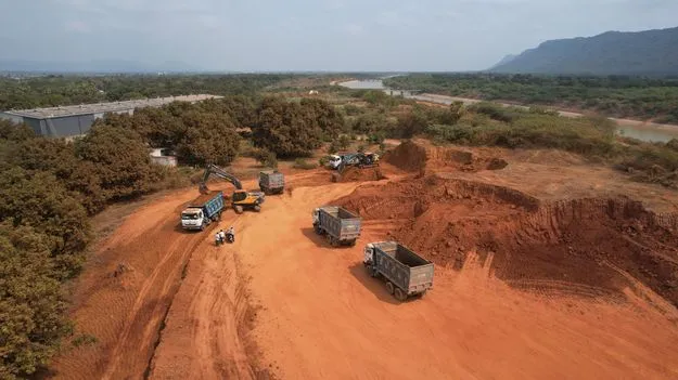 ఆగని తవ్వకాలు