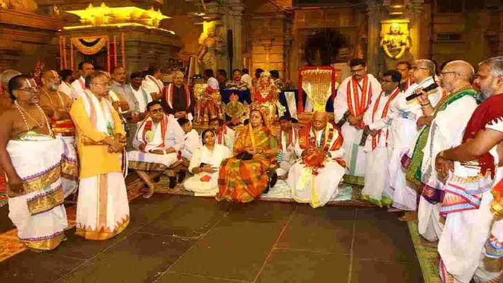 యాదగిరీశుడికి తెలంగాణ నూతన గవర్నర్ ప్రత్యేక పూజలు 