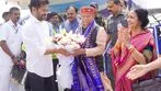 గవర్నర్ శివ ప్రతాప్ శుక్లా దంపతులకు స్వాగతం పలికిన సీఎం రేవంత్