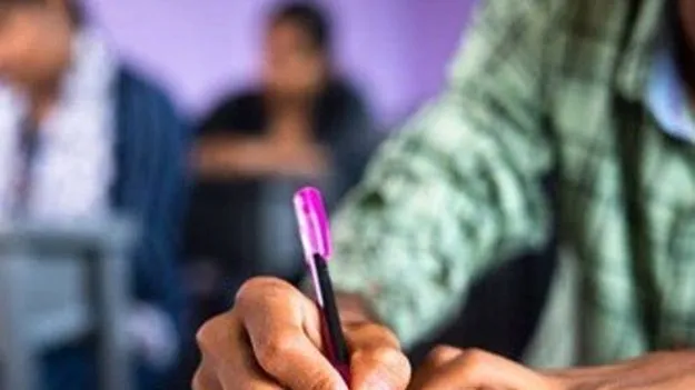 తండ్రి మరణం... కన్నీటితో పది పరీక్ష రాసిన కొడుకు