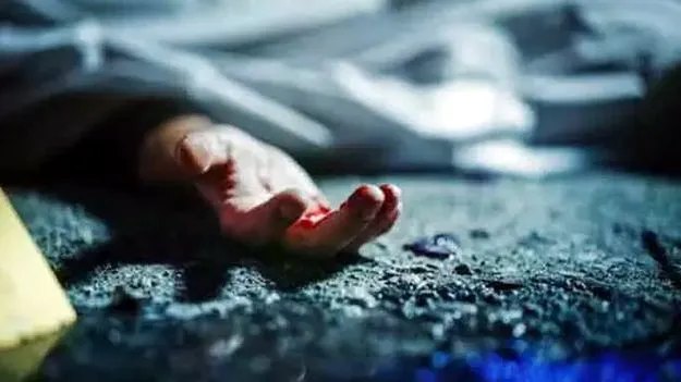 పెళ్లిరోజు షాపింగ్‌కు తీసుకెళ్లలేదని.. పిల్లల గొంతు నులిమి.. గృహిణి ఆత్మహత్య