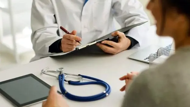 మెడికల్‌ హబ్‌పై యుద్ధం దెబ్బ