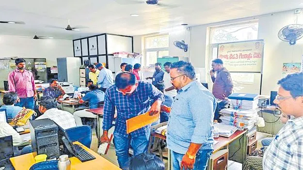 టౌన్‌ ప్లానింగ్‌లో ‘అవినీతి’పై వేట!