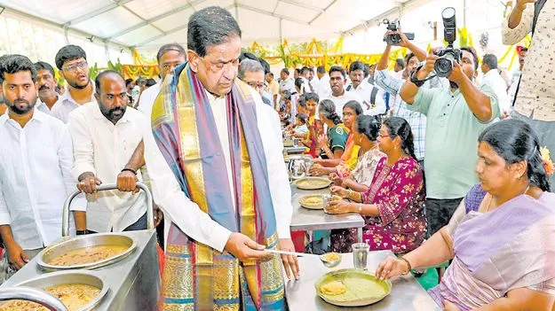 ఒంటిమిట్టలో భక్తులకు నిత్య అన్నప్రసాదాలు 