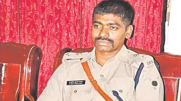 సునీల్‌ నాయక్‌కు తాత్కాలిక ఊరట