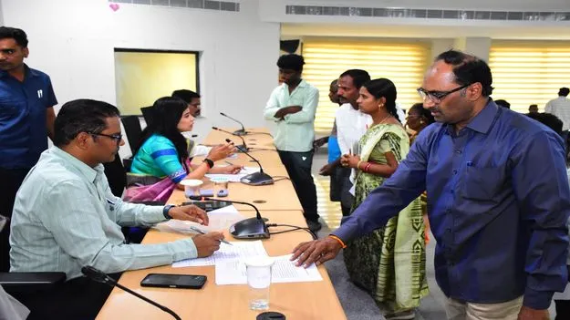 ‘ప్రజావాణి’ ఫిర్యాదులను త్వరగా పరిష్కరించాలి 