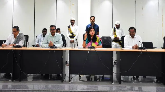 ప్రభుత్వ కార్యాలయాలను నిత్యం పరిశుభ్రంగా ఉంచాలి 