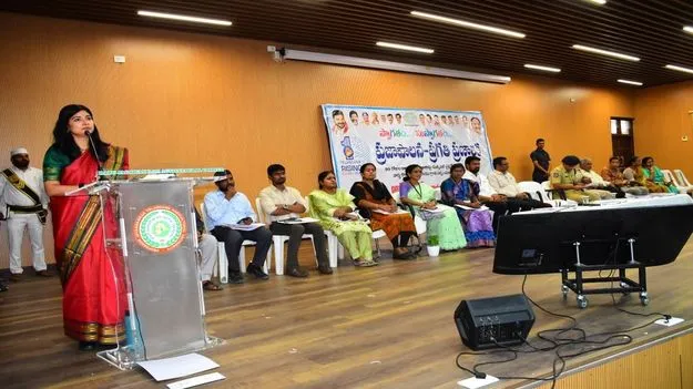 ‘ప్రజా పాలన-ప్రగతి ప్రణాళిక’లో భాగస్వాములు కావాలి