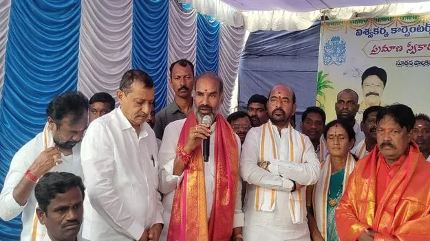 కుల సంఘాలకు ప్రభుత్వం అండ..