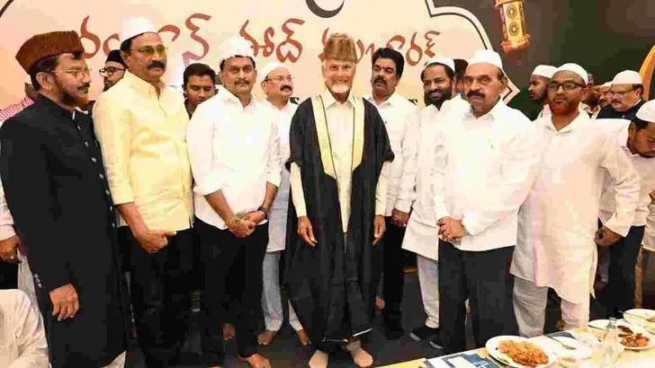 నేనెప్పుడూ మైనార్టీల పక్షాన ఉంటా: సీఎం చంద్రబాబు