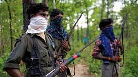 మావోయిస్ట్ పార్టీ కీలక నేత సోది కేశాలు లొంగుబాటు