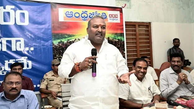 ప్రజా సమస్యల పరిష్కారంలో ఏబీఎన్ ఆంధ్రజ్యోతి కృషి విశేషమైనది: ఎమ్మెల్యే విజయ్ కుమార్