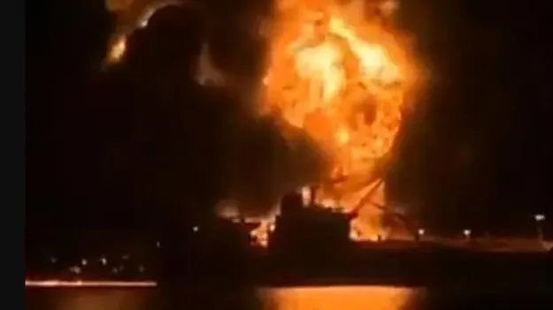 పర్షియన్ గల్ఫ్‌లో దాడులు.. ఆయిల్ ట్యాంకర్‌ను పేల్చేసిన ఇరాన్.. 