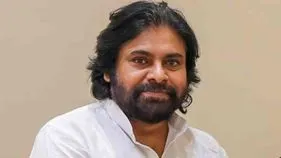 ప్రత్యేక విమానంలో విశాఖకు పవన్.. నేతల స్వాగతం