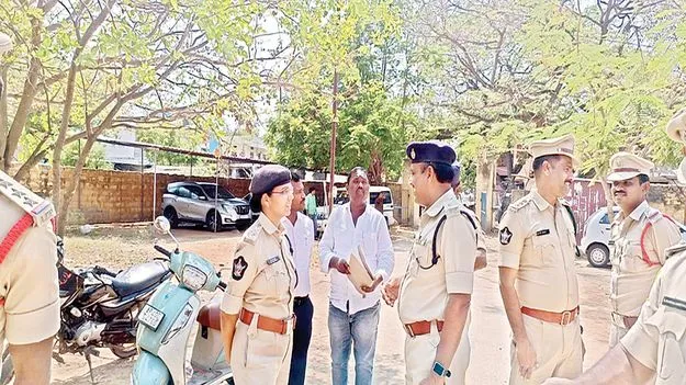 భద్రతా ఏర్పాట్ల పరిశీలన 