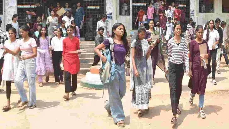 ఎగ్జామ్స్ ఫినిష్..  కాలేజీ వద్ద విద్యార్థుల సెల్ఫీలు.. కోలాహలం