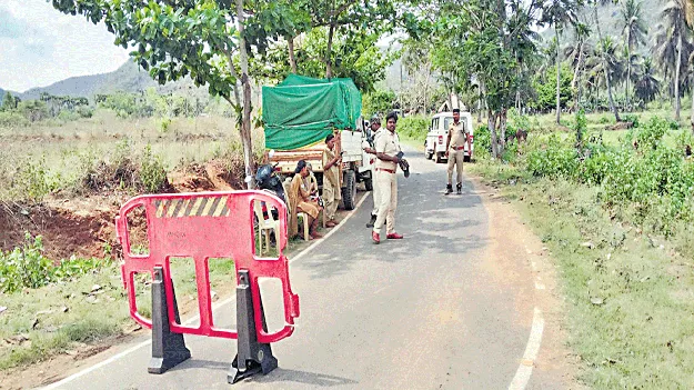 ముందుకెళ్ల్లి...వెనక్కి మళ్లీ...