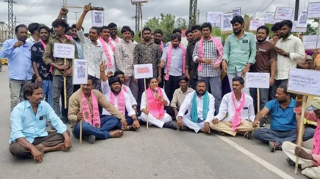 విద్యార్థుల భవిష్యత్‌తో ప్రభుత్వం చెలగాటం 