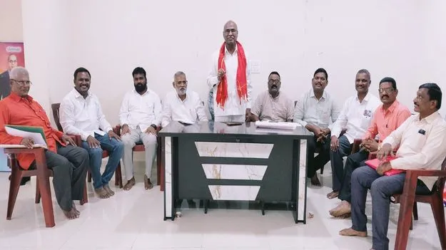 ప్రజాస్వామ్యంపై దాడిని ఖండించాలి