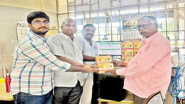  శ్రీవారి ఆరు లడ్డూల బాక్స్‌ అమ్మకాలు 