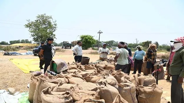 ధాన్యం కొనుగోళ్లను వేగవంతం చేయాలి 