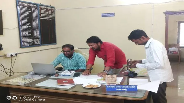 ప్రజలకు సమర్ధవంతమైన సేవలందించాలి